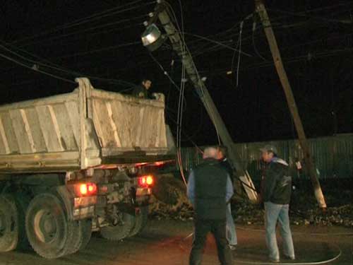 Foto stalpi doborati in urma unui accident la Tautii Magheraus (c) eMM.ro