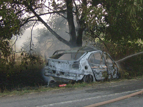 CITITORII IN ACTIUNE – ACCIDENT SEINI – FOTO - Imagini terifiante dupa accidentul in care un sofer a ars de viu langa Seini - Szondy Razvan