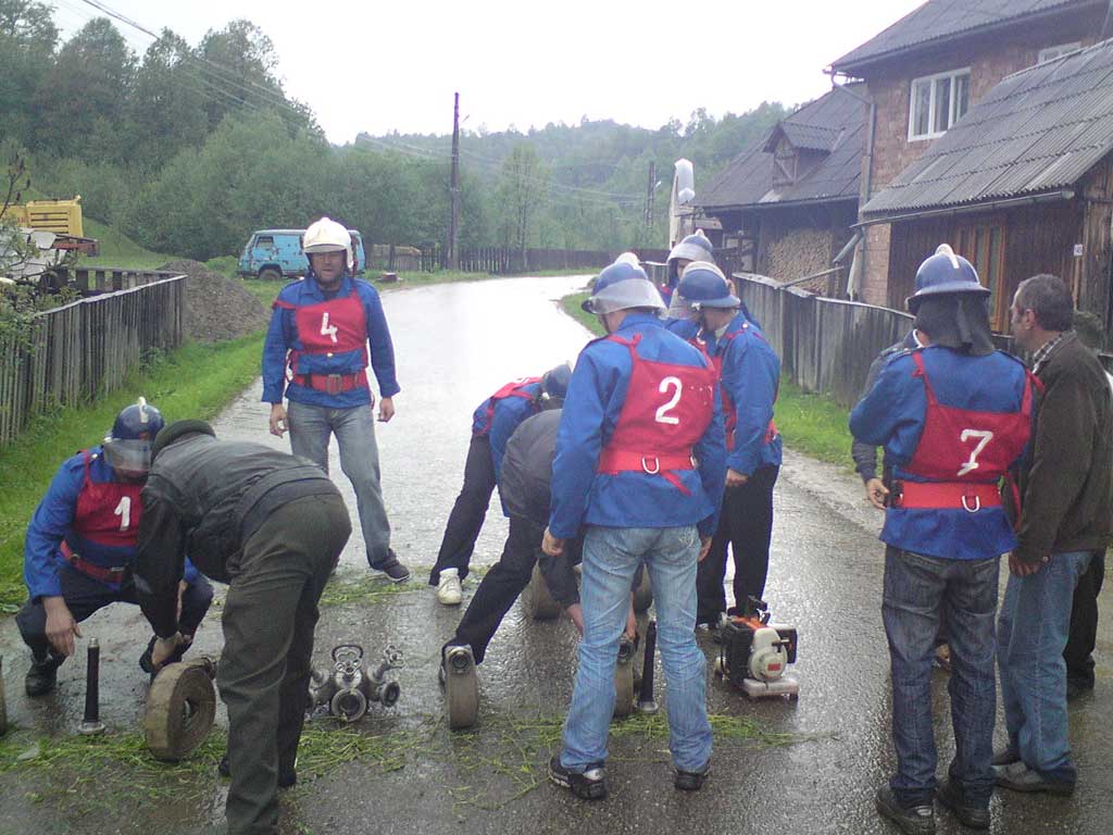 Foto pompierii voluntari din Sacel - Maramures