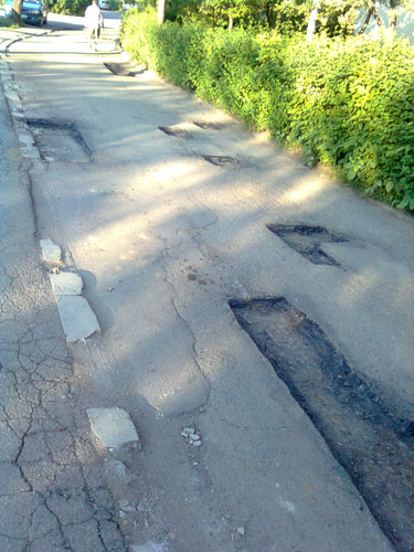 Foto: strada frezata - cartierul Sasar Baia Mare