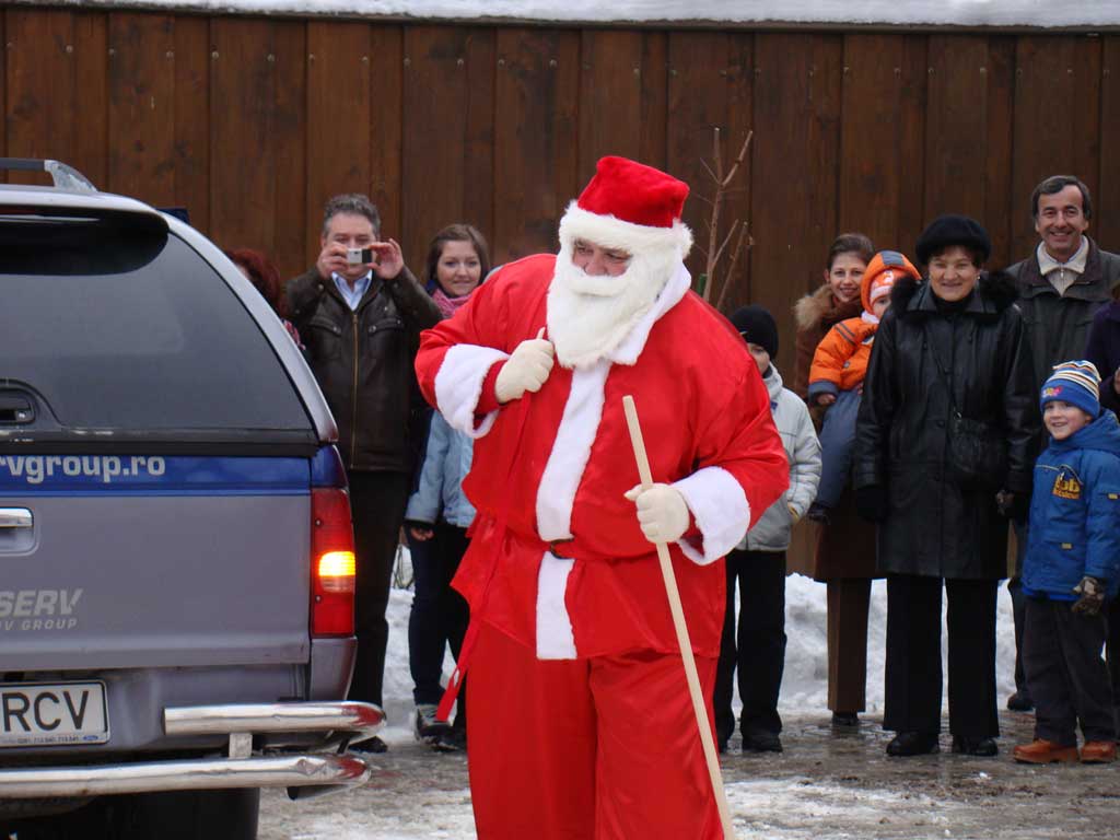 Foto serbare Mos Craciun - Inserv Holding (c) eMaramures.ro