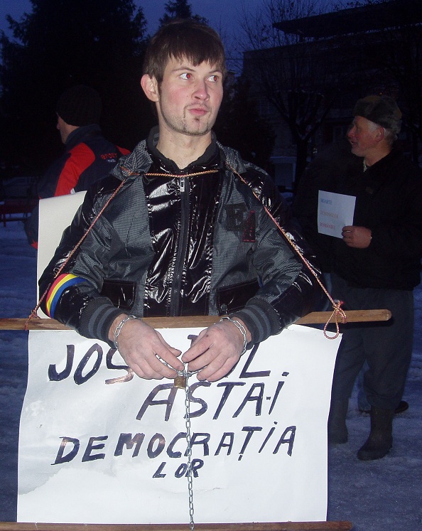 Protest in lanturi (c) eMM.ro