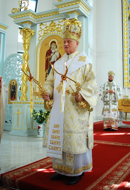 Cardinalul Lucian Muresan, slujba la conferinta episcopilor catolici - Baia Mare (c) eMM.ro