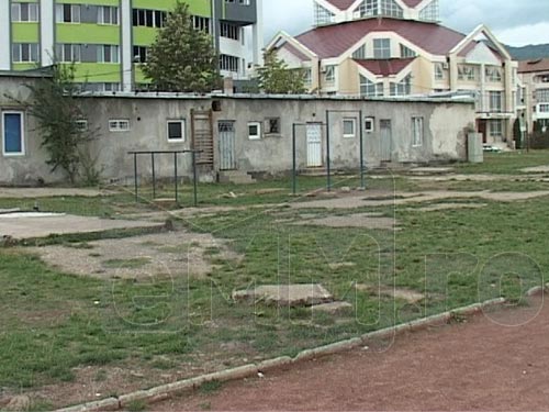 Foto: stadionul de atletism (c) eMaramures.ro