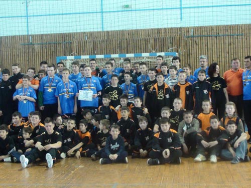 Foto: Academia de Handbal Minaur - doi ani (c) eMaramures.ro